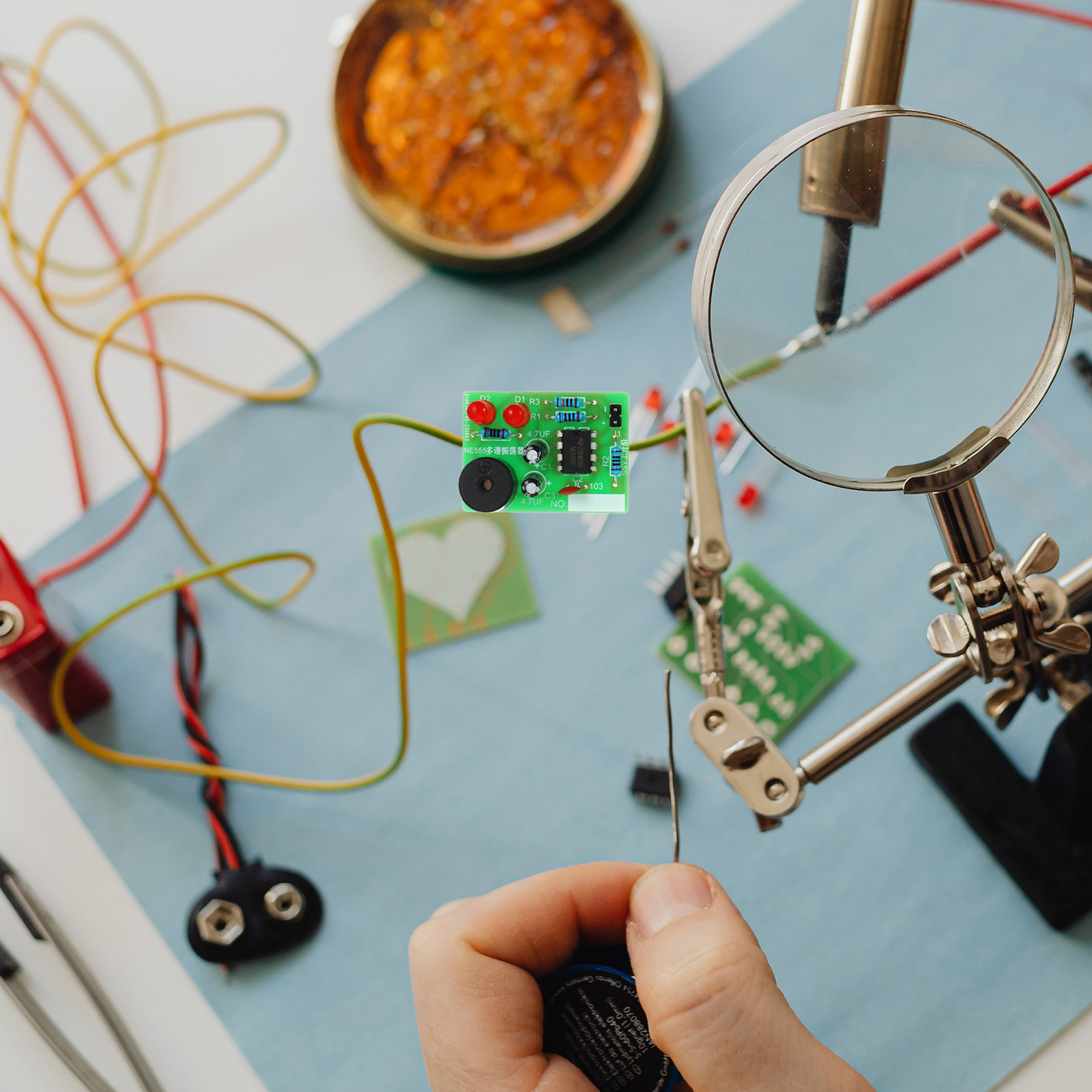 Diy Electronics For Beginners - 5セットはんだ付けトレーニングキット溶接練習ボード回路基板点滅発振器初心者DIY電子学習プロジェクト